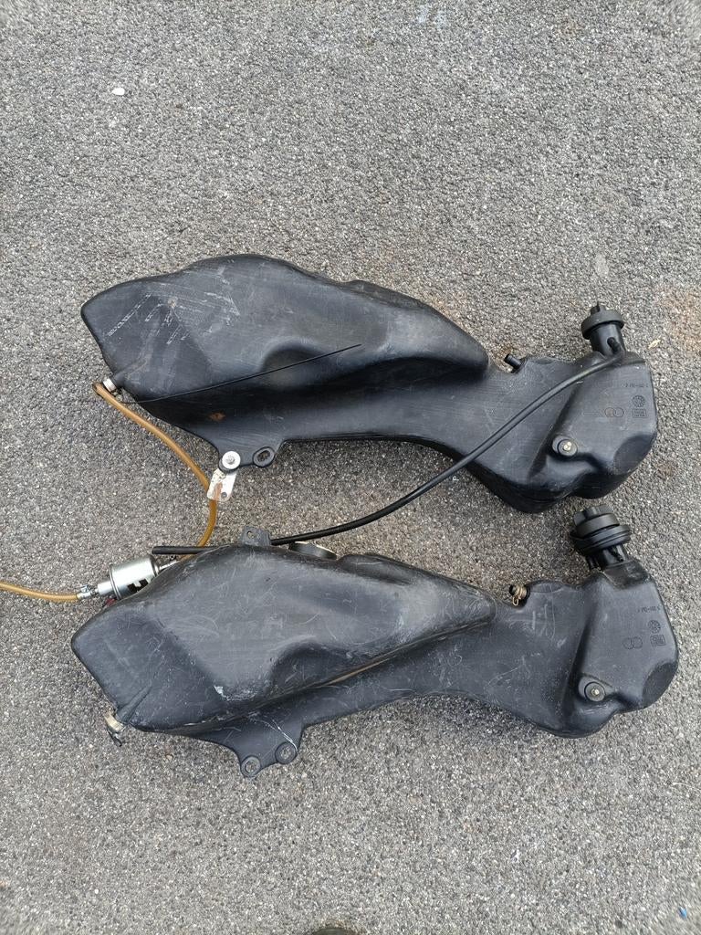 Gilera runner 180cc dubbel disk benzine tank, Ophalen of Verzenden