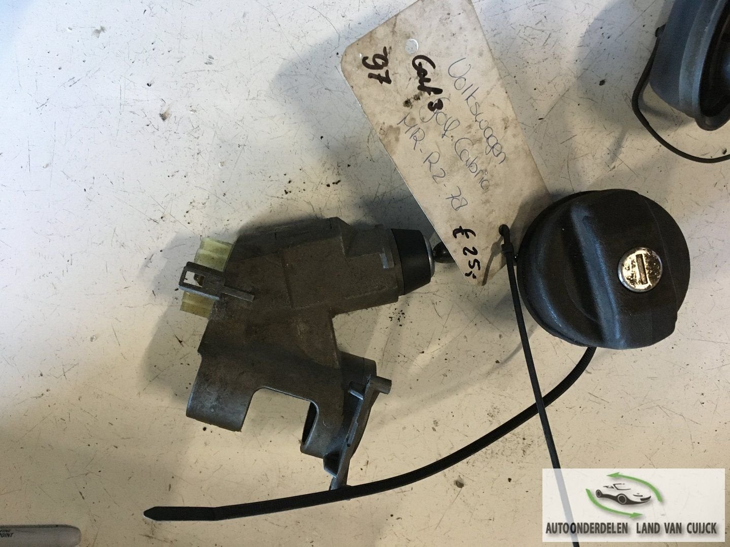 Vw Golf 3 Cabrio 1997 Contactslot met sleutel en tankdop, Auto-onderdelen, Gebruikt, -, -, Ophalen of Verzenden
