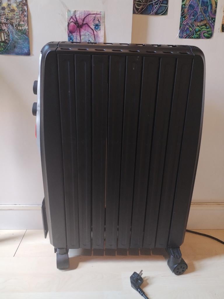 Auronic Oil heater (800-2000 w), with timer and wheels, Sieraden, Tassen en Uiterlijk, Koffers, Hard kunststof, Ophalen