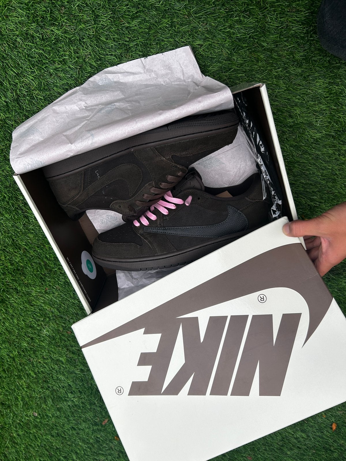 Travis Scott low brown velvet, Ophalen of Verzenden, Nieuw, Bruin