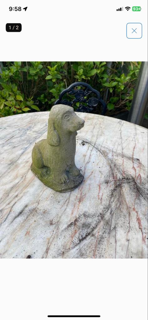 Vintage betonnen teckel tuinbeeld - 24 cm hoog, Tuin en Terras, Tuinbeelden, Ophalen of Verzenden, Gebruikt, Beton, Dierenbeeld