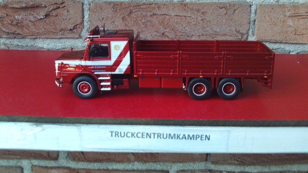 Tekno  Scania  142  met  open  Bak  van  J. Peeters.