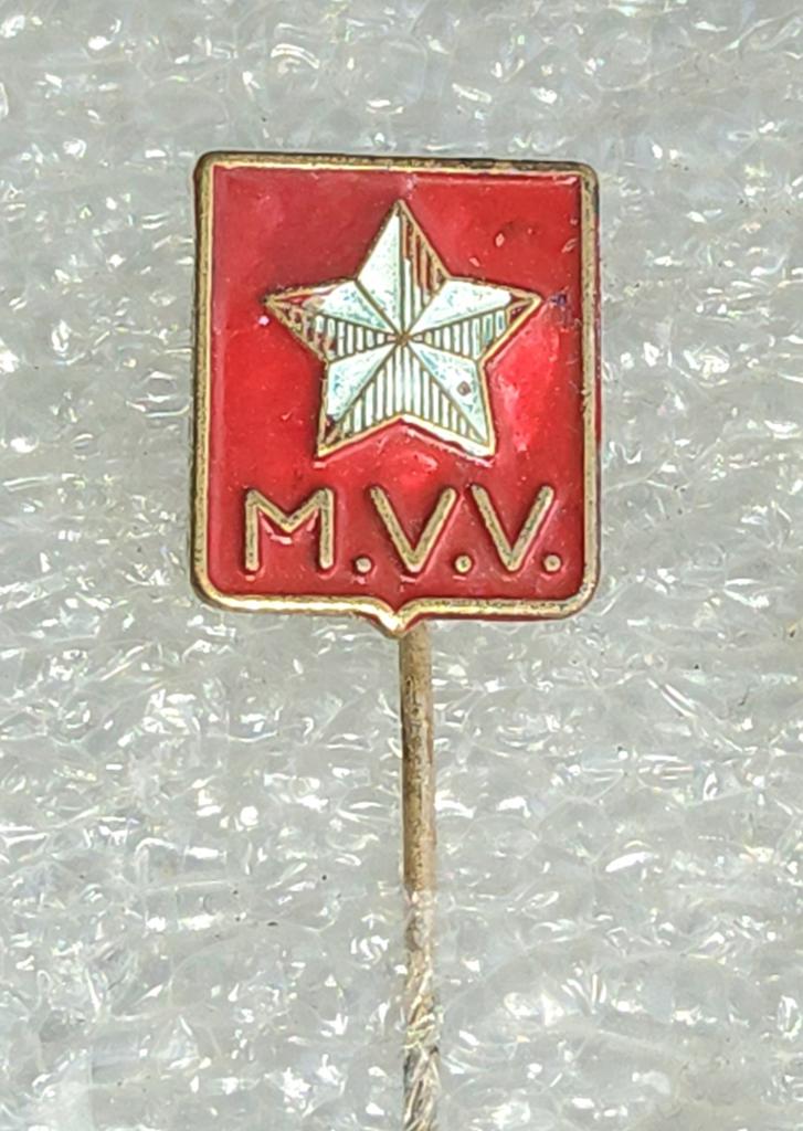 Speldje M.V.V. Maastricht - Vintage Voetbal Pin, Ophalen of Verzenden, Gebruikt, Sport, Speldje of Pin
