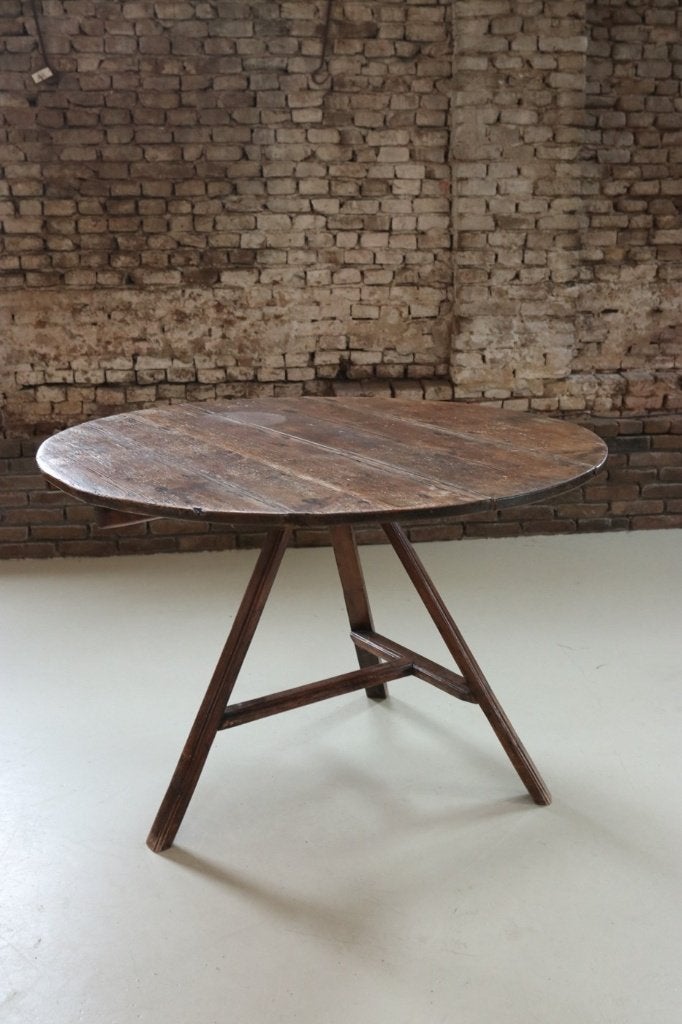 Grote ronde grenen driepoottafel cricket table Ø 110 cm, Ophalen