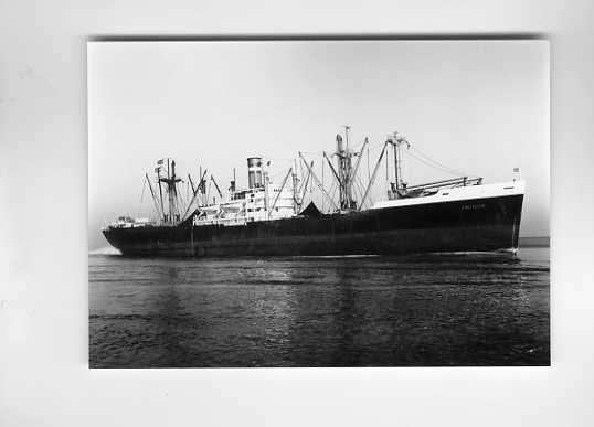 scheepvaart-foto-HOLLAND.AMERIKA.LIJN-amsteldyk-2x, Ophalen of Verzenden, Zo goed als nieuw, Boek of Tijdschrift