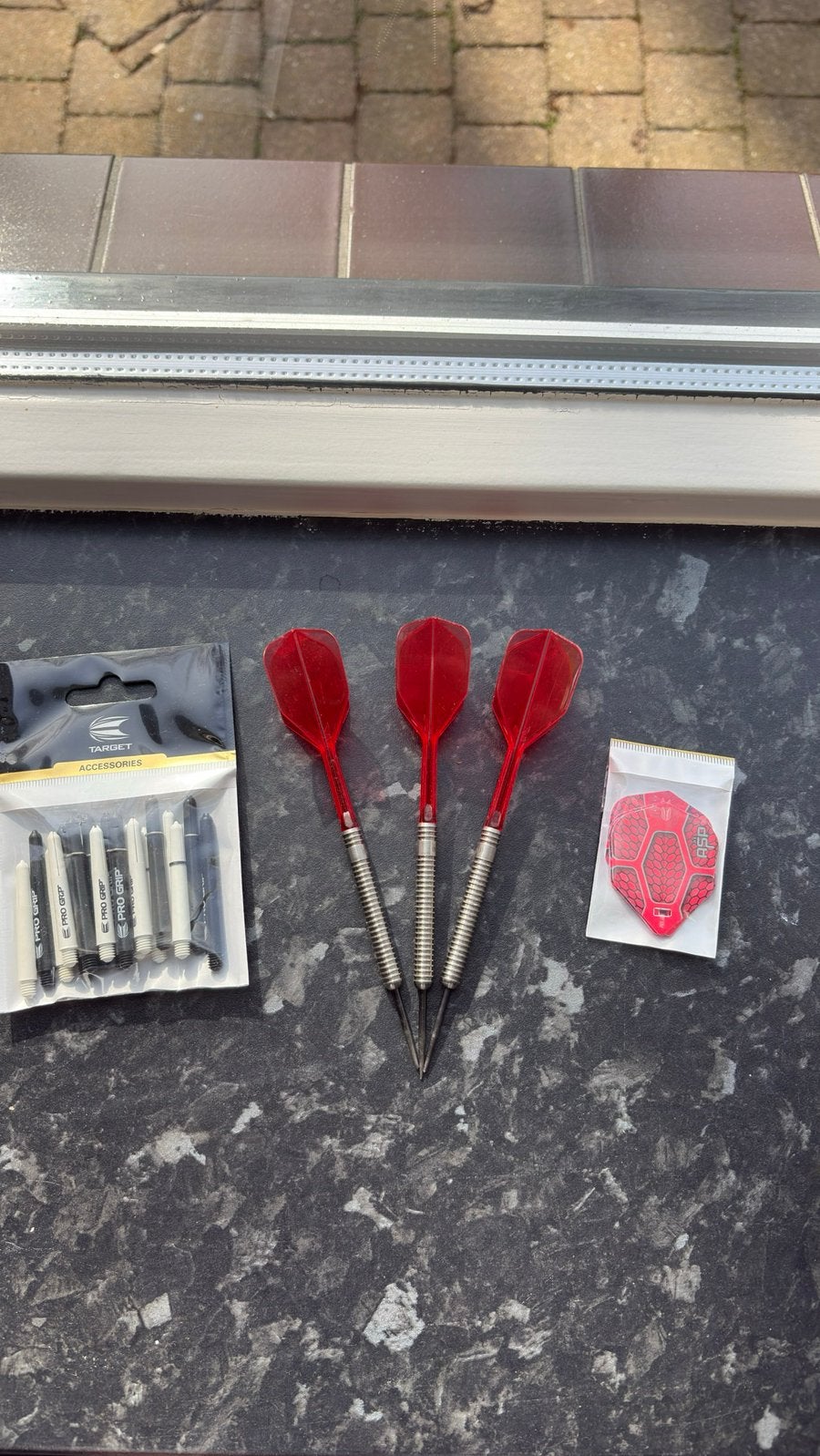 Winmau Blackout 1 90% - Dartpijlen 23 gram, Ophalen of Verzenden, Zo goed als nieuw, Pijlen