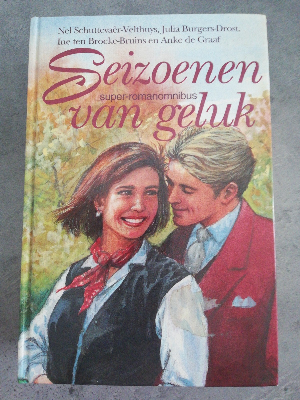 Super-romanomnibus Seizoenen van geluk, Ophalen of Verzenden, Noord-Brabant