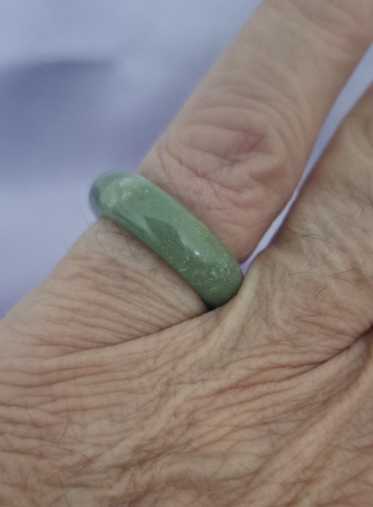 Bandring groene Jadeit Ø 17,0 mm, Overige materialen, Verzenden, Nieuw, 17 tot 18