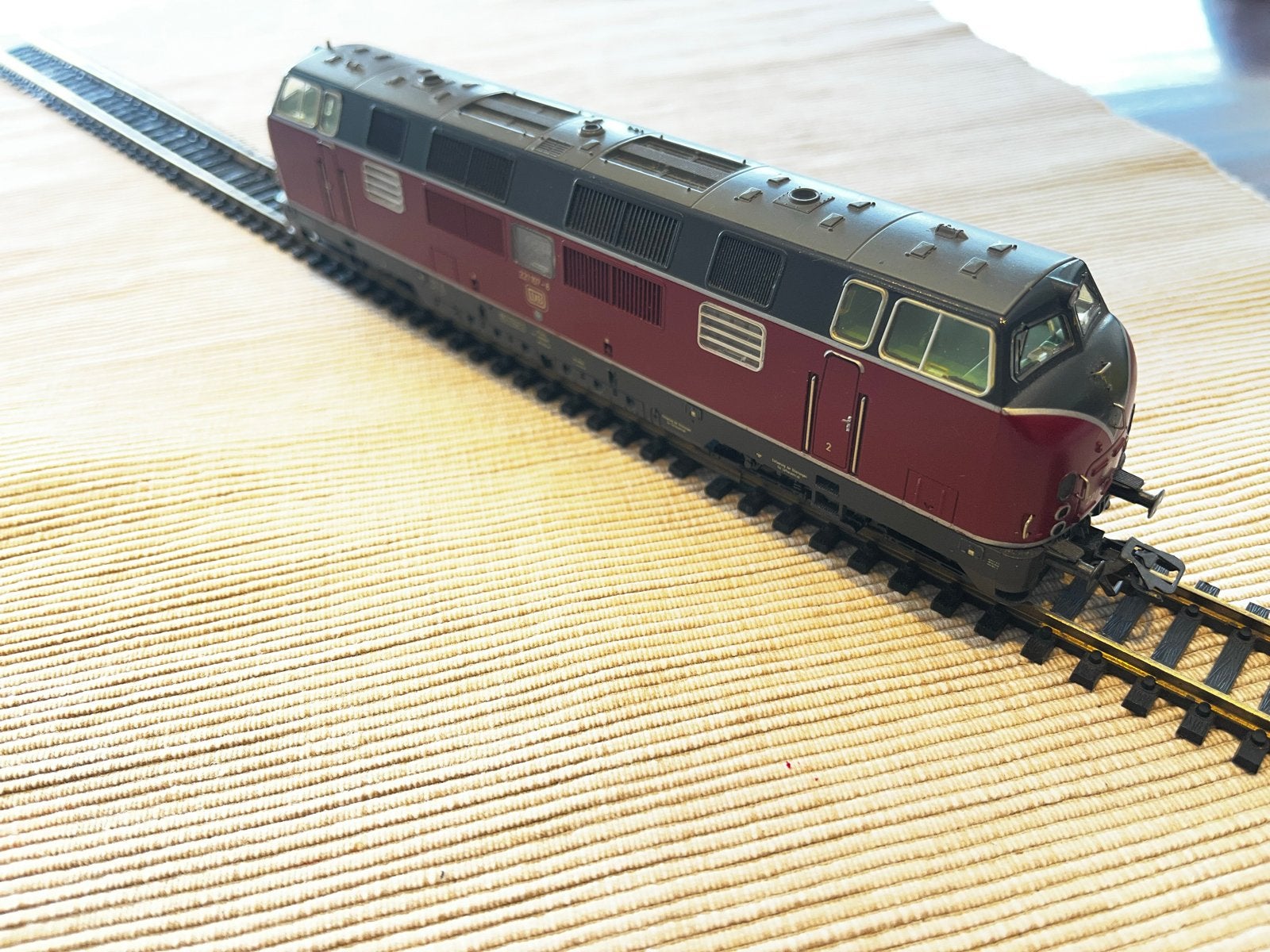Märklin locomotief 3582 - DB BR 221 Diesellocomotief, Hobby en Vrije tijd, Wisselstroom, Locomotief, Ophalen of Verzenden, Zo goed als nieuw