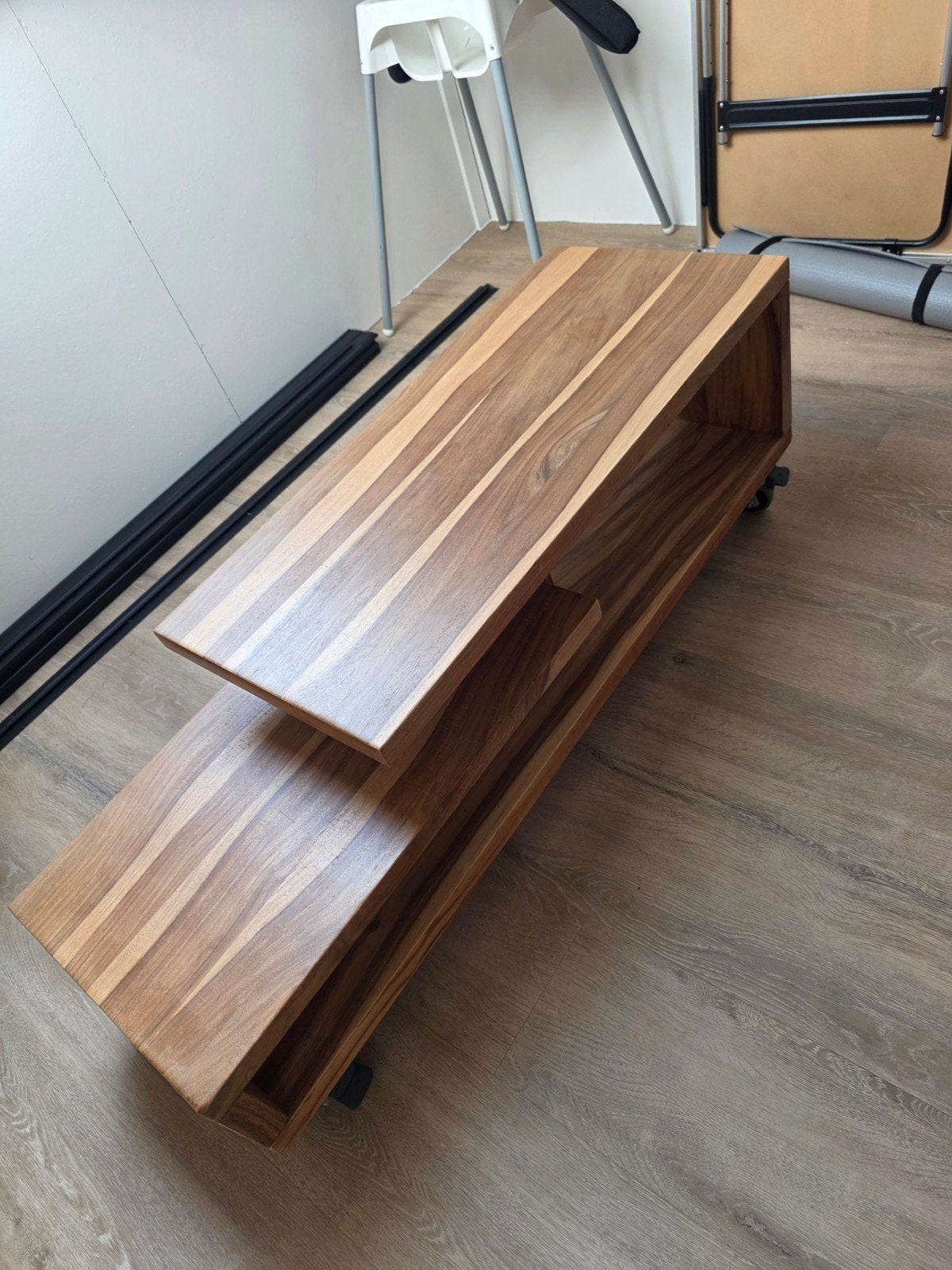 Foto 7 van Complete set: Eettafel, salontafel en tv-meubel van Xooon
