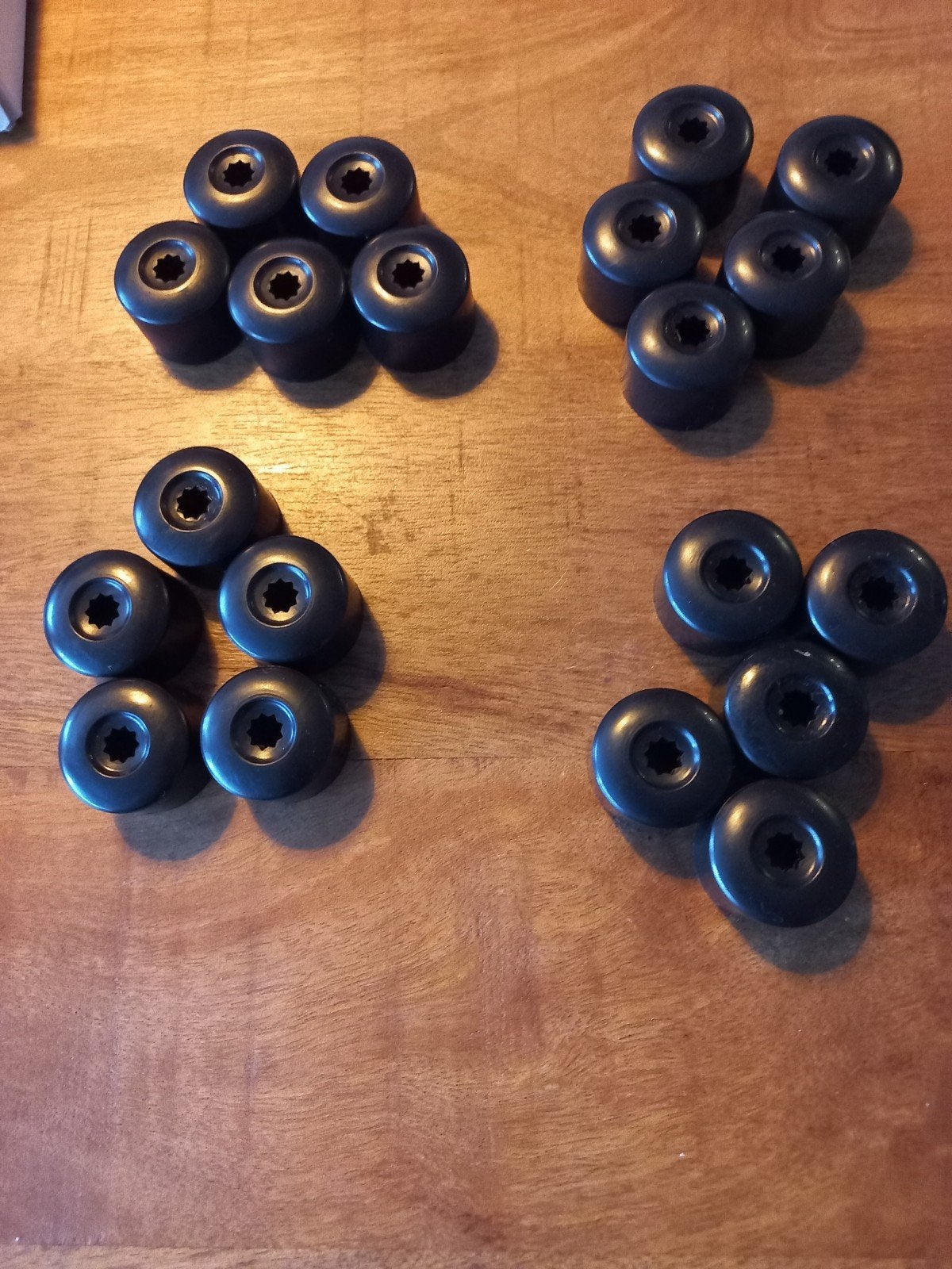 20 st.wielmoerkapjes volkswagen 17 mm, Ophalen, Nieuw, Knoop of Knopen