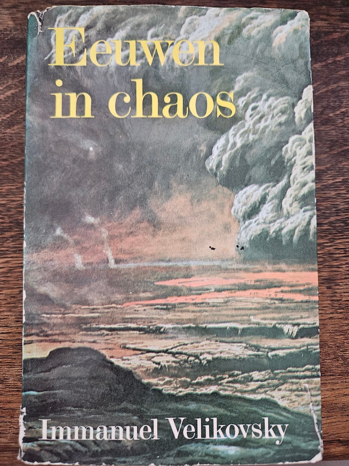 Eeuwen in chaos - Immanuel Velikovsky (Paperback), Boeken, Ophalen of Verzenden, Gelezen, Immanuel Velikovsky