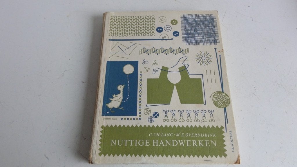 Nuttige Handwerken 1961 J.B. Wolters Groningen, handwerkboek, Ophalen of Verzenden, Gelezen, Borduren en Naaien