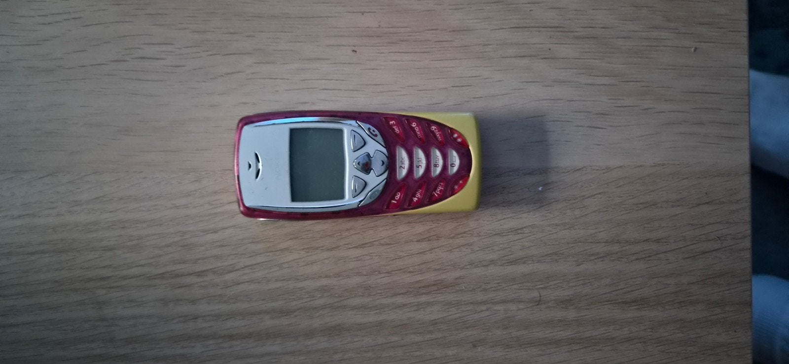Nokia 8310, Telecommunicatie, Mobiele telefoons | Nokia, Gebruikt, Overige kleuren, Geen camera, Fysiek toetsenbord