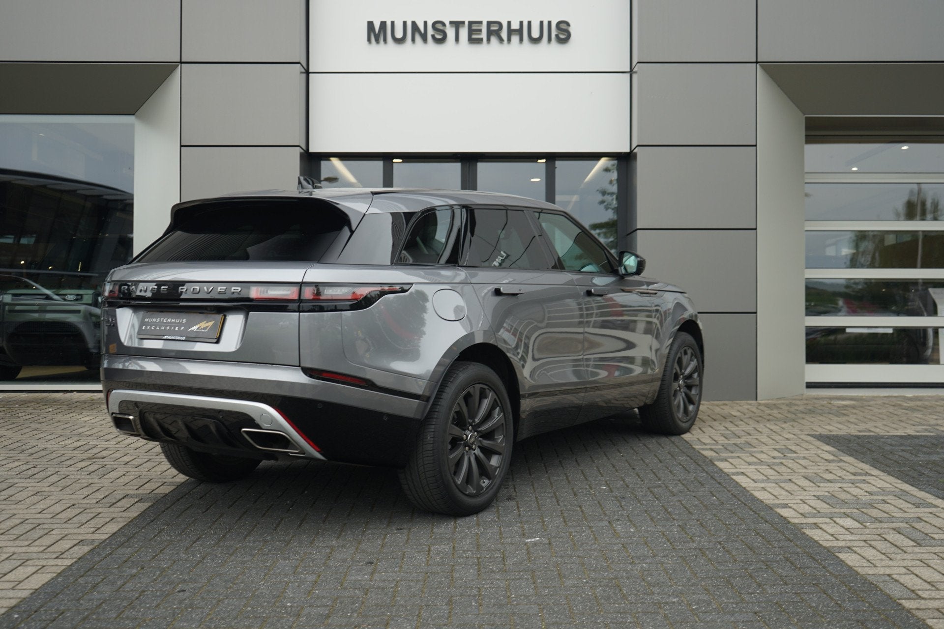 Land Rover Range Rover Velar 2.0 P300 Turbo AWD R-Dynamic SE, Auto's, 12 maanden, Gebruikt, 4 cilinders, Range Rover Velar