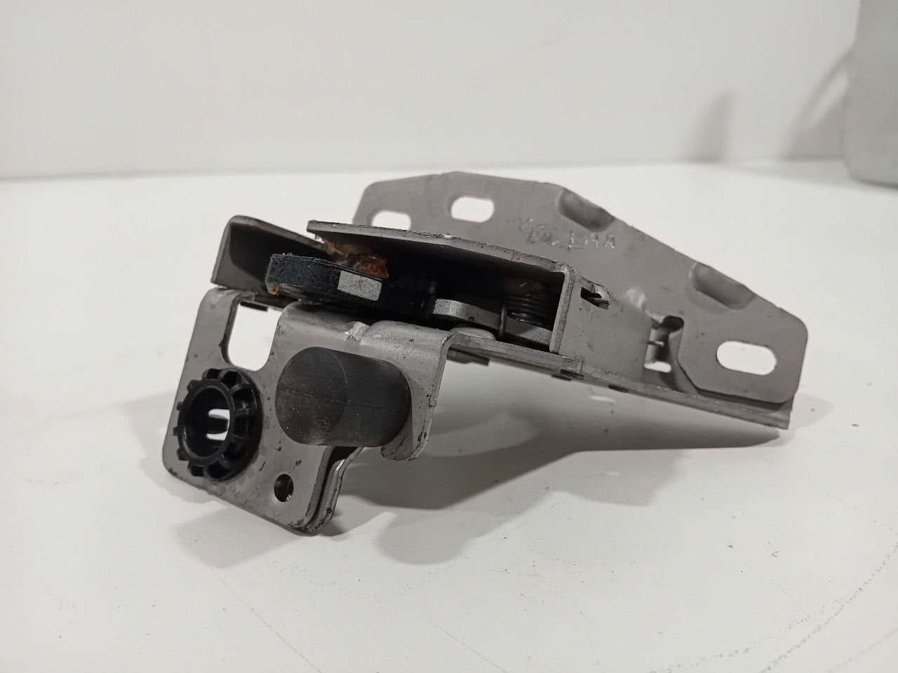 Slot mechaniek kofferdeksel achterklep Ford Transit, Onderdelen@venauto.nl, Van der Ven Autorecycling B.V., Gebruikt, Ettenseweg 76, 4706 PB Roosendaal, The Netherlands