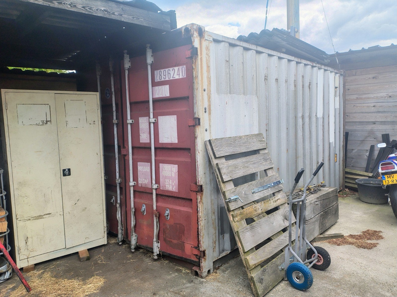 Zeecontainer - container 15ft. met rvs schoorsteen, Ophalen