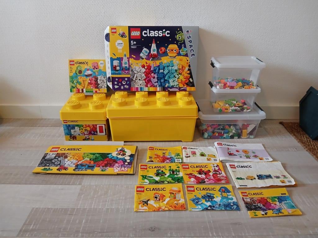 9 sets LEGO Classic met opbergdozen en boekjes, Overige thema's, Lego, Ophalen of Verzenden, Complete set