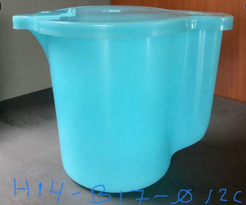 Tupperware Grote blauwe melkschenkkan 14 hoog met schenktuit, Huis en Inrichting, Ophalen of Verzenden, Zo goed als nieuw, Blauw