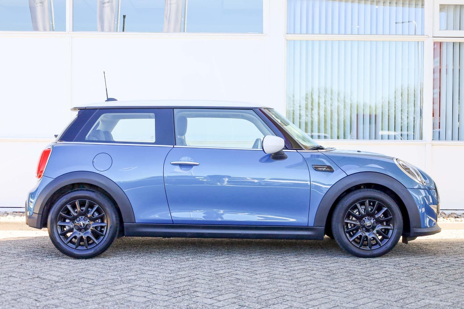 MINI 3-Deurs 1.5 136pk AUT Cooper Camden Edition | Rijprofie, Auto's, Mini, 12 maanden, 136 pk, Gebruikt, Leder en Stof