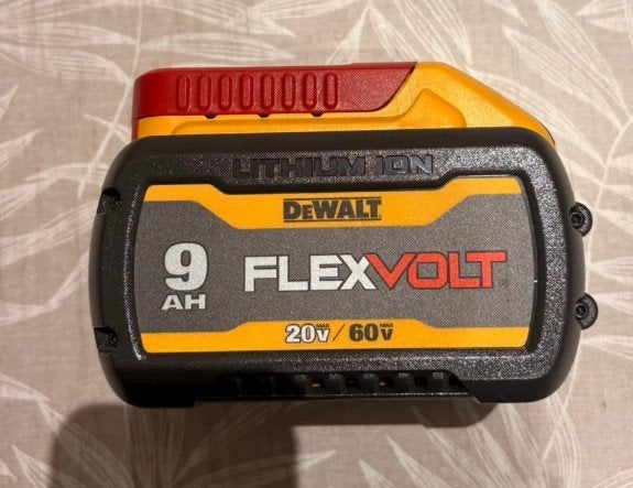 Dewalt Flexvolt 9Ah Accu - zo goed als nieuw, DEWALT, Verzenden, Info@dewalt.com, 701 E Joppa Rd, Towson, MD 21286, USA