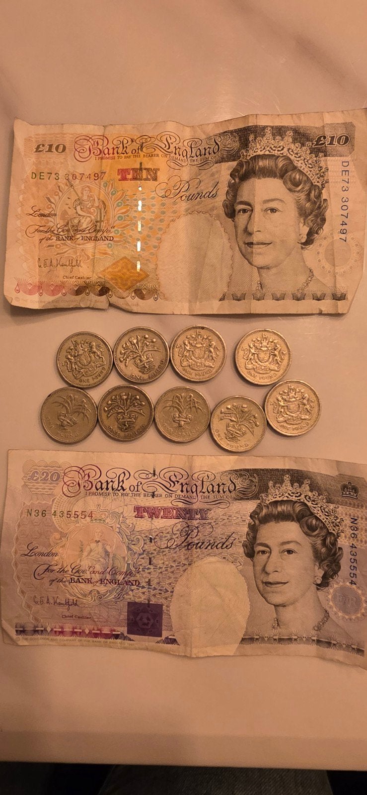 Britse ponden: 10 en 20 pond biljetten met munten, Ophalen of Verzenden, Overige landen, 20 euro, Setje