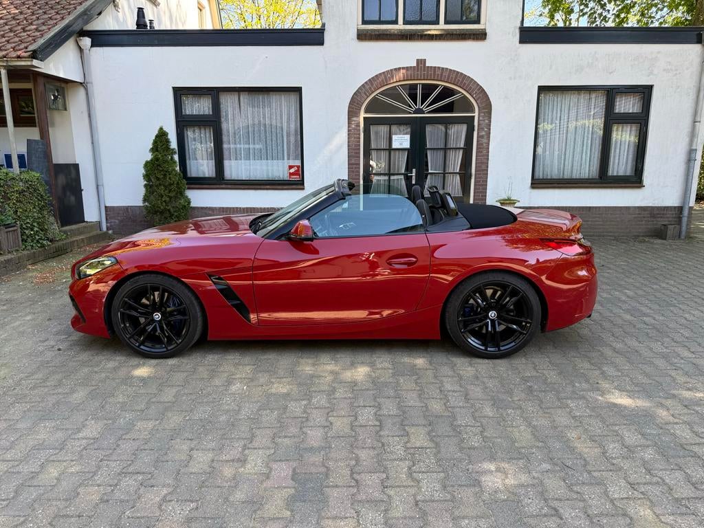 BMW Z4 M40i 340pk Aut 2019 Rood, Auto's, Automaat, Achterwielaandrijving, Zwart, Cabriolet