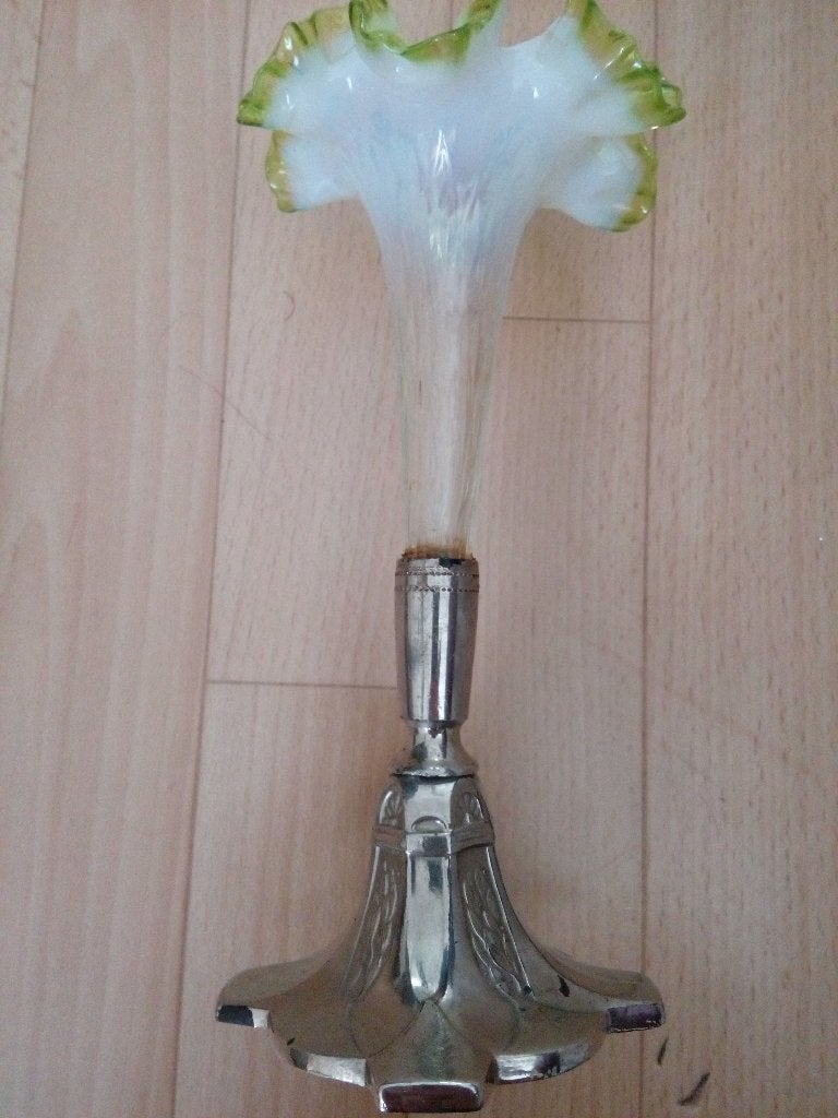 Flute groen wit met bewerkt voetje., Antiek en Kunst, Antiek | Glas en Kristal, Ophalen