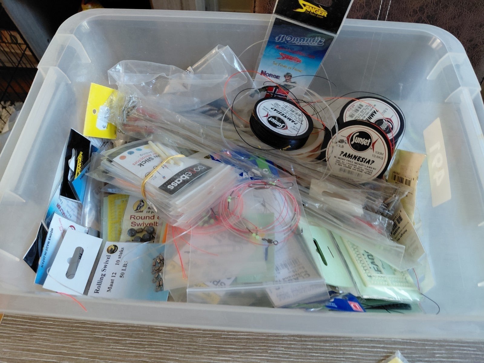 te koop viskoffer  en partij  spullen  in een koop  zie foto, Watersport en Boten, Ophalen of Verzenden, Zo goed als nieuw, Overige typen