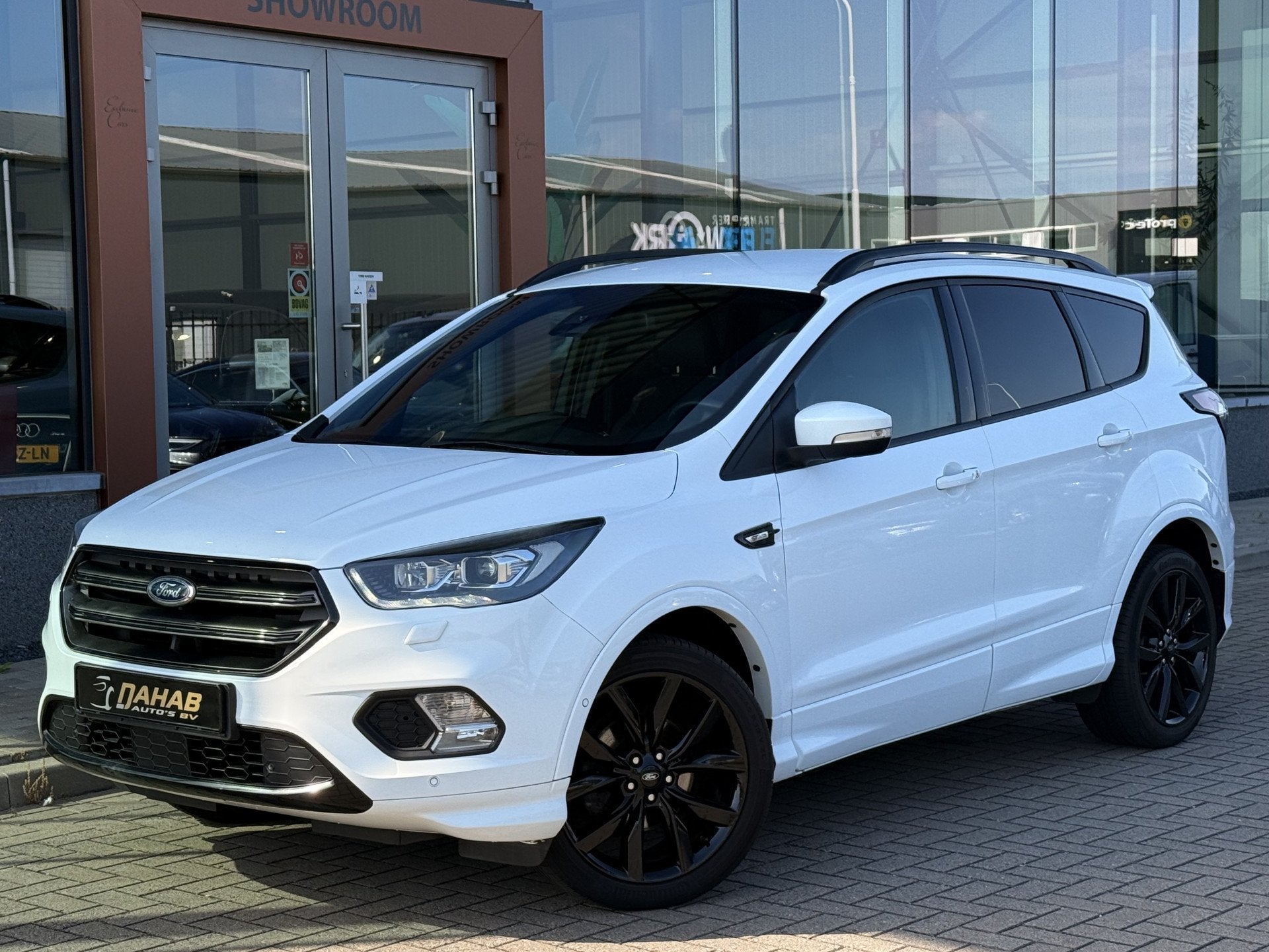 Ford Kuga 1.5 EcoBoost ST Line | Stoel/Stuur verwarming | Cr, Auto's, Voorwielaandrijving, Dealer onderhouden, Zwart, 4 cilinders