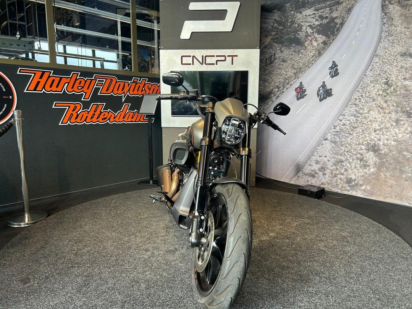 Harley-Davidson SOFTAIL FXDR 114 (bj 2019), Laan van Vredenoord 33
2289 DA  RIJSWIJK, NL, Bedrijf, Overig, Sales@harleydavidsonrotterdam.nl