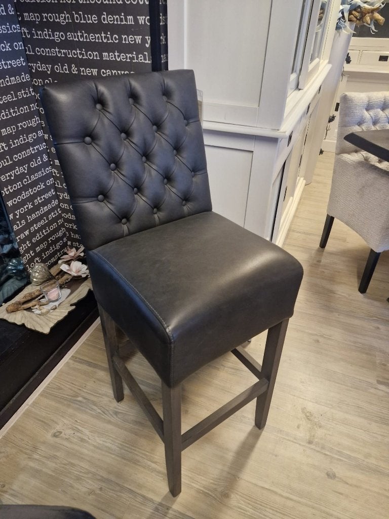 OPRUIMING 1 Landelijk Barstoel Gerard Grijs €234 NU €99 (2), 1 kruk, Ophalen of Verzenden, Nieuw, 60 tot 90 cm