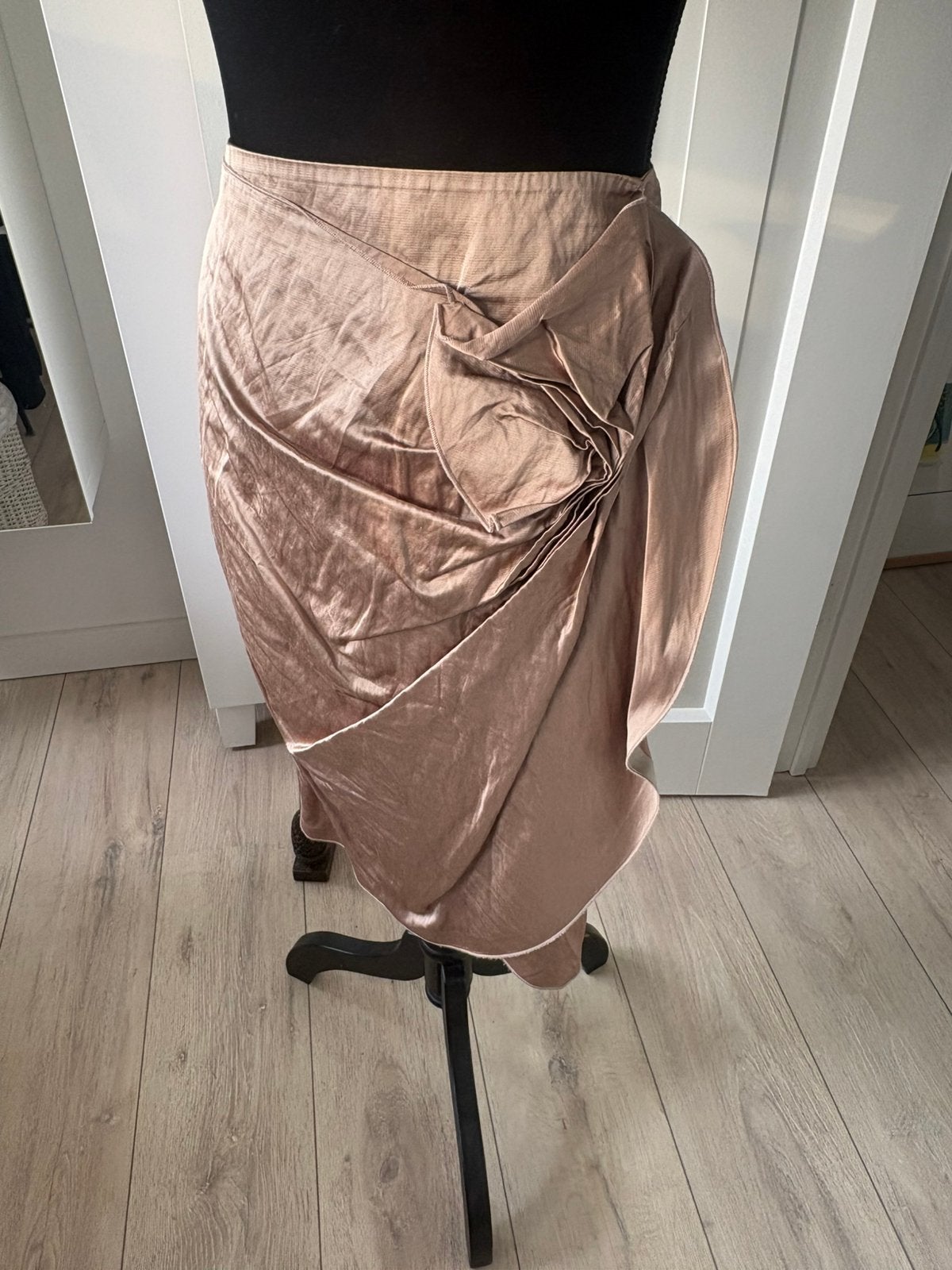 Zandbeige  overslag rok Purdey vdMark  M/L 40 gedragen, Maat 38/40 (M), Zwart, Ophalen of Verzenden, Zo goed als nieuw