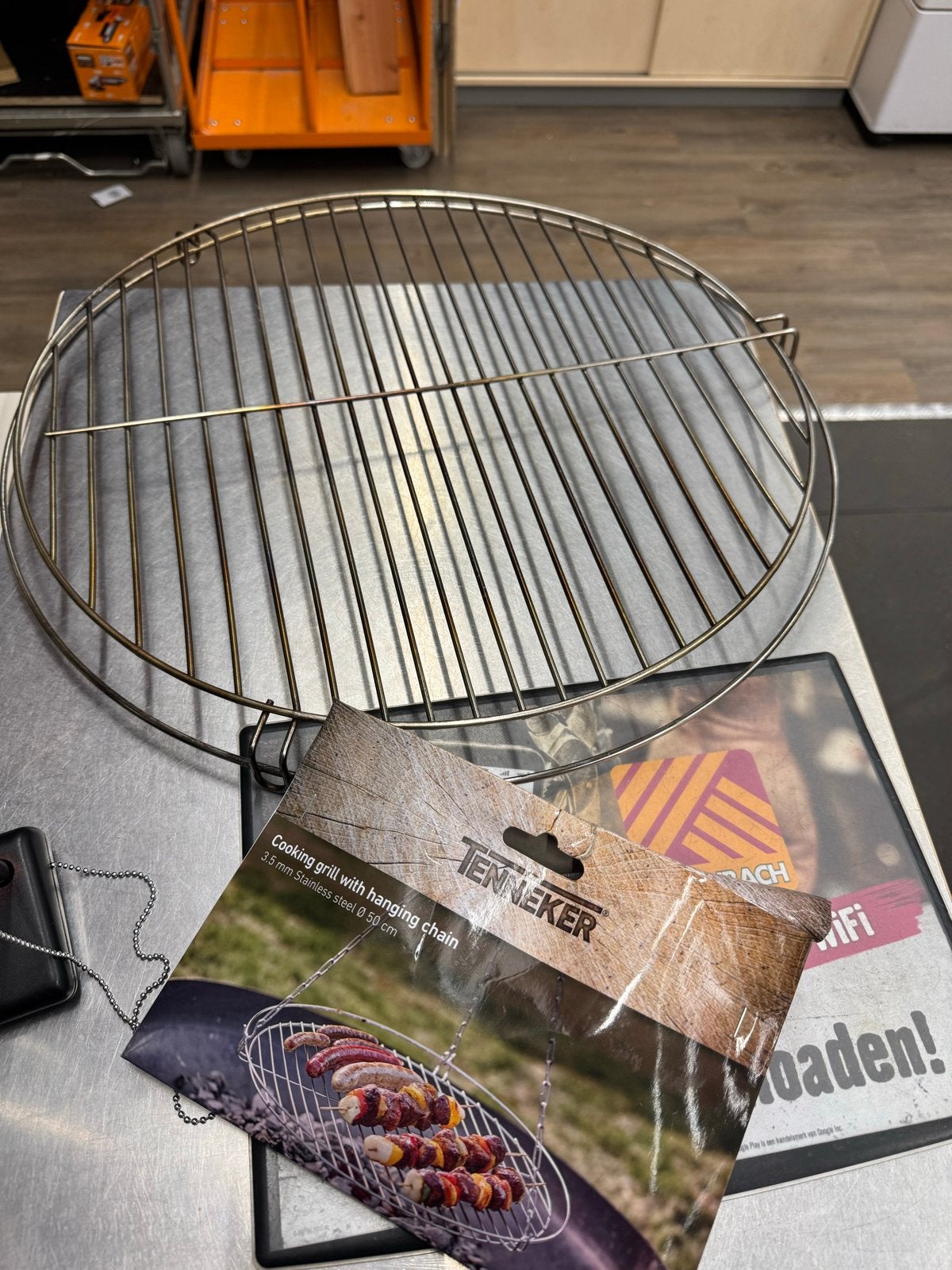 Tenneker BBQ grillrooster met ophangketting Ø 50 cm, Ophalen of Verzenden, Zo goed als nieuw