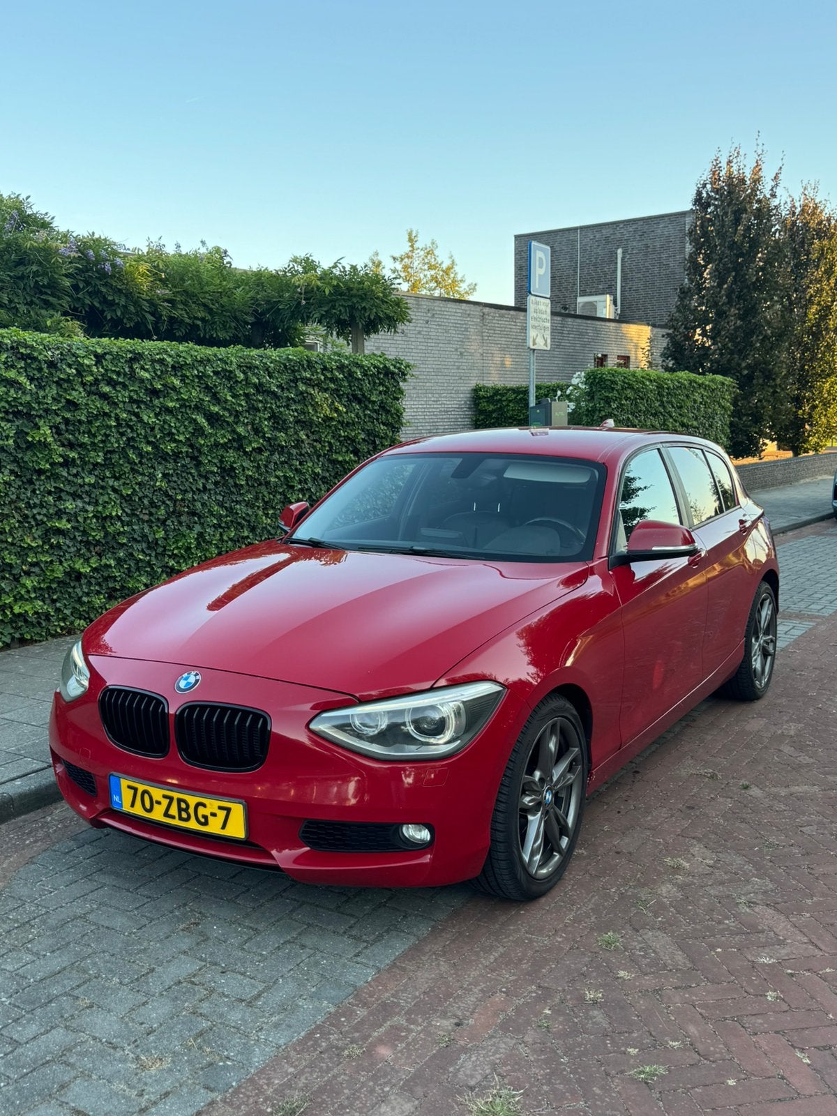 BMW 1-Serie 118i 170pk - Automaat - Leder - beurt gehad, Achterwielaandrijving, Zwart, 4 cilinders, 1200 kg