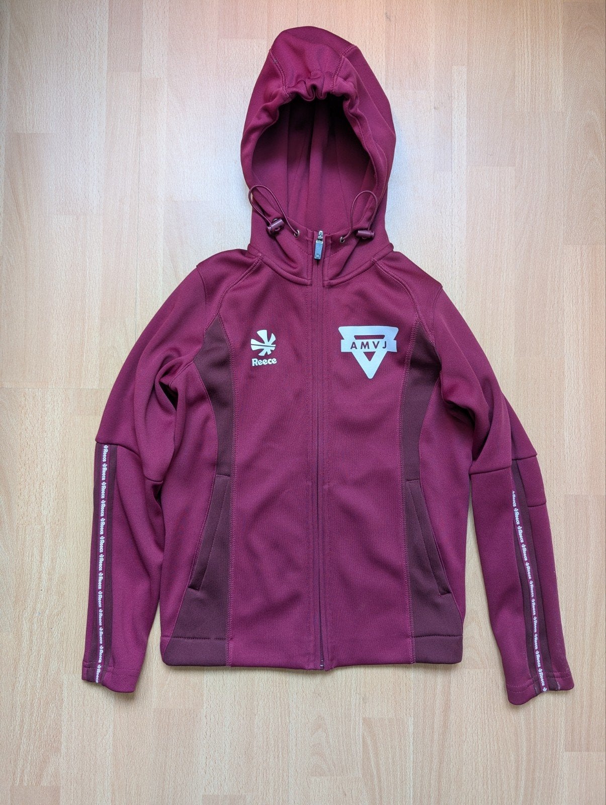 AMVJ hockey trainingsjack maat 140. Gloednieuw, Sport en Fitness, Hockey, Ophalen of Verzenden, Zo goed als nieuw, Kleding