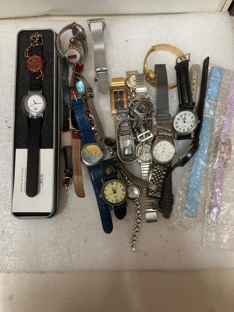 Partij van 25 diverse horloges - Polshorloges, Overige merken, Overige materialen, Gebruikt, Polshorloge
