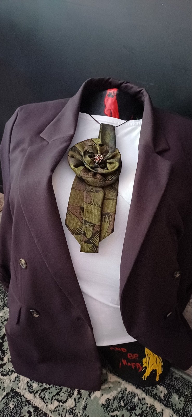 Unieke Camouflage Stropdas Ketting met Bloemdetail, Met kristal, Overige materialen, Ophalen of Verzenden, Zo goed als nieuw