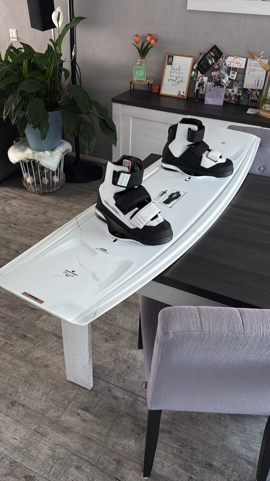 Liquid force Wakeboard set, Ophalen, Zo goed als nieuw, Board en Schoenen