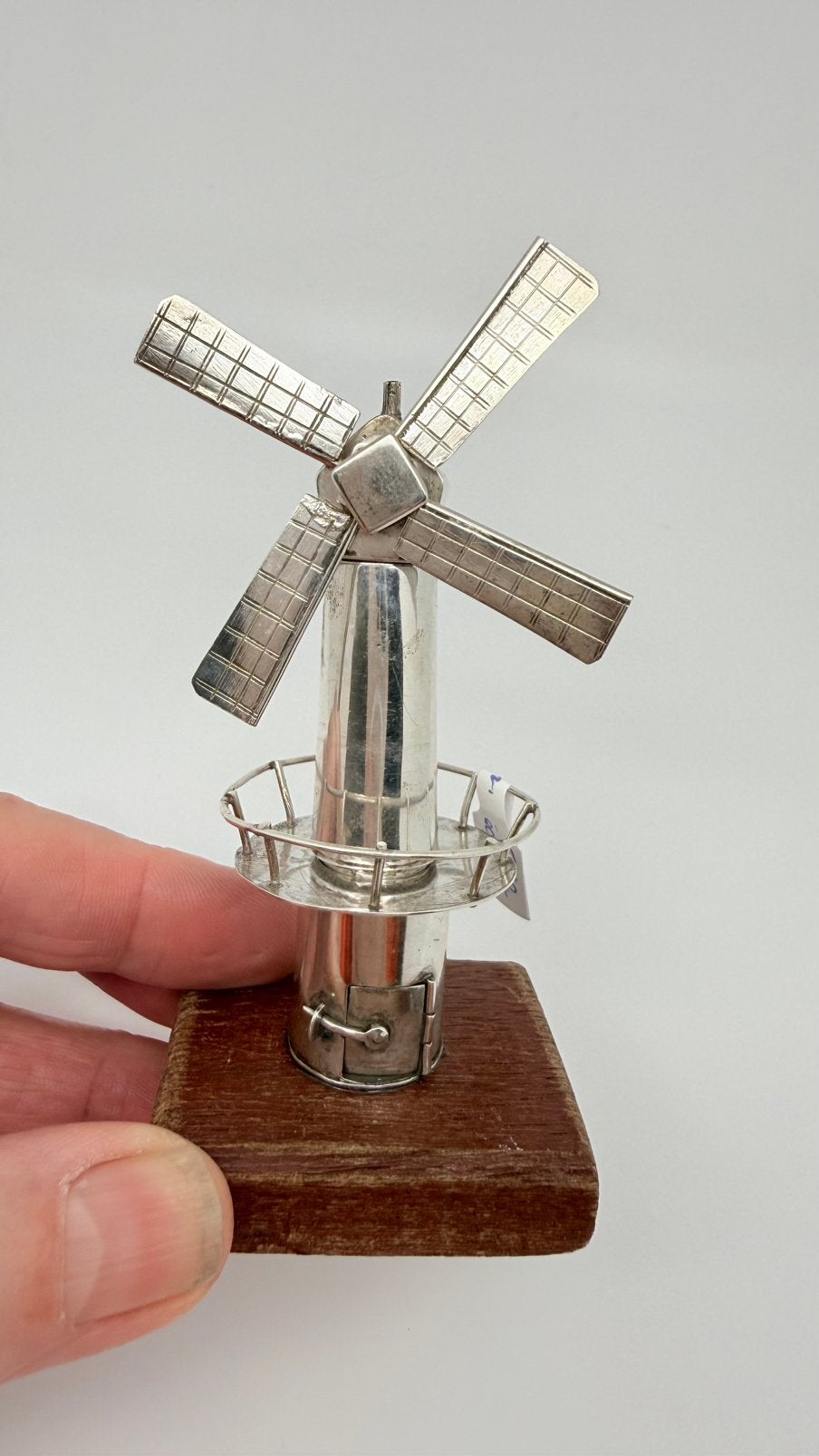 Zilveren miniatuur van een molen, paar kleine reparaties., Antiek en Kunst, Verzenden, Zilver