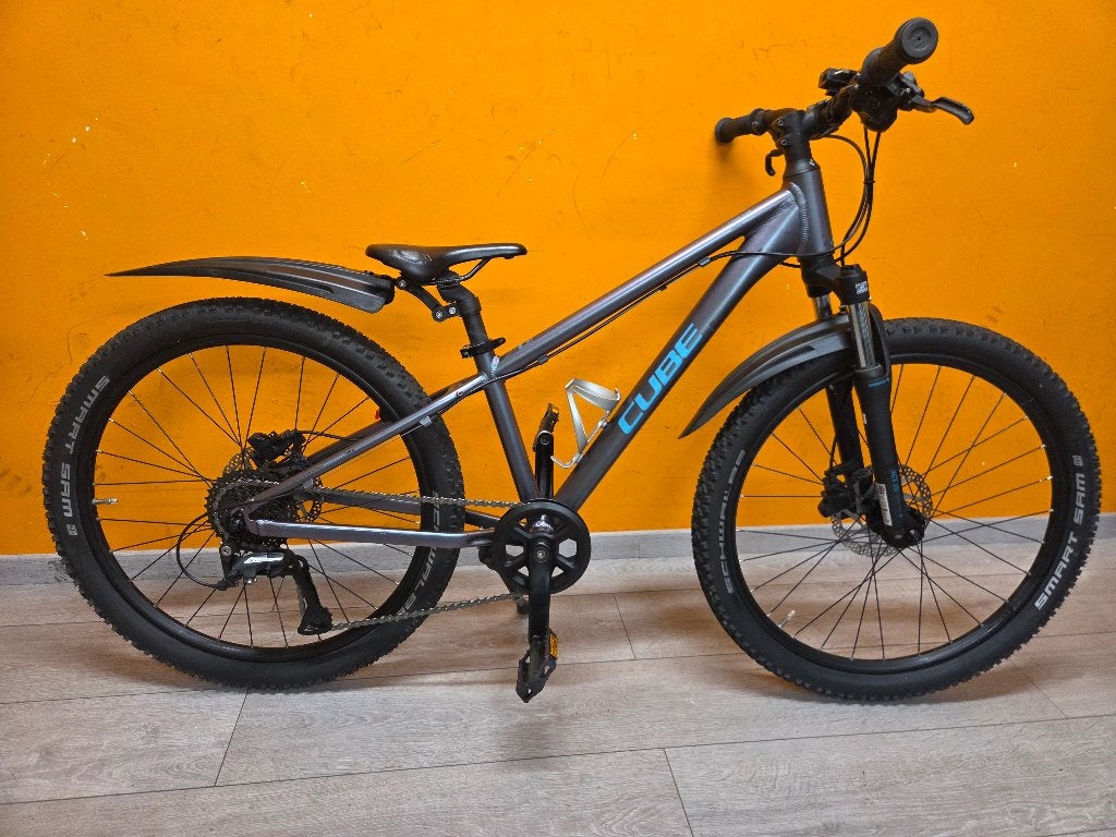 Cube 240 Acid Race 24inch, Ophalen, Gebruikt, 20 inch of meer