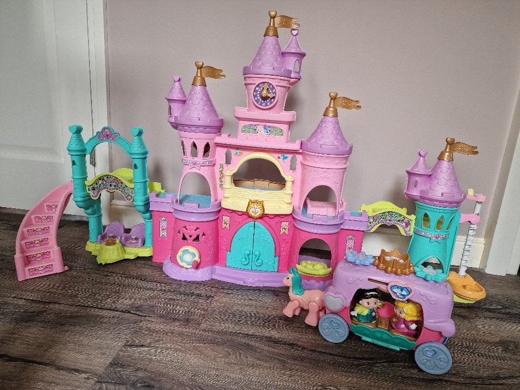 Vtech princessenkasteel en koets, Ophalen, Zo goed als nieuw, 2 tot 4 jaar