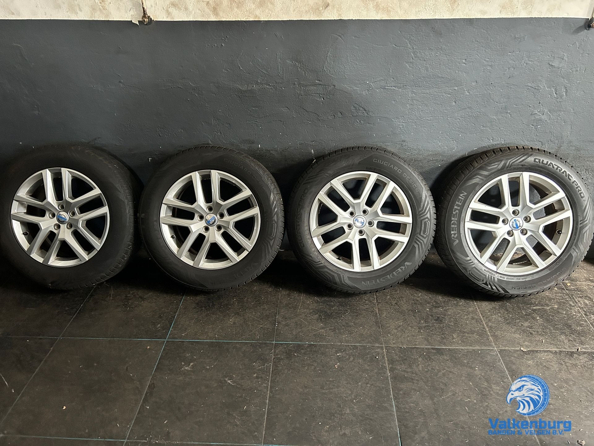 6-7mm! Originele Volvo XC40 XC60 Tucan 18 inch velgen 5x108, Auto-onderdelen, Banden en Velgen, 18 inch, Gebruikt, -, -