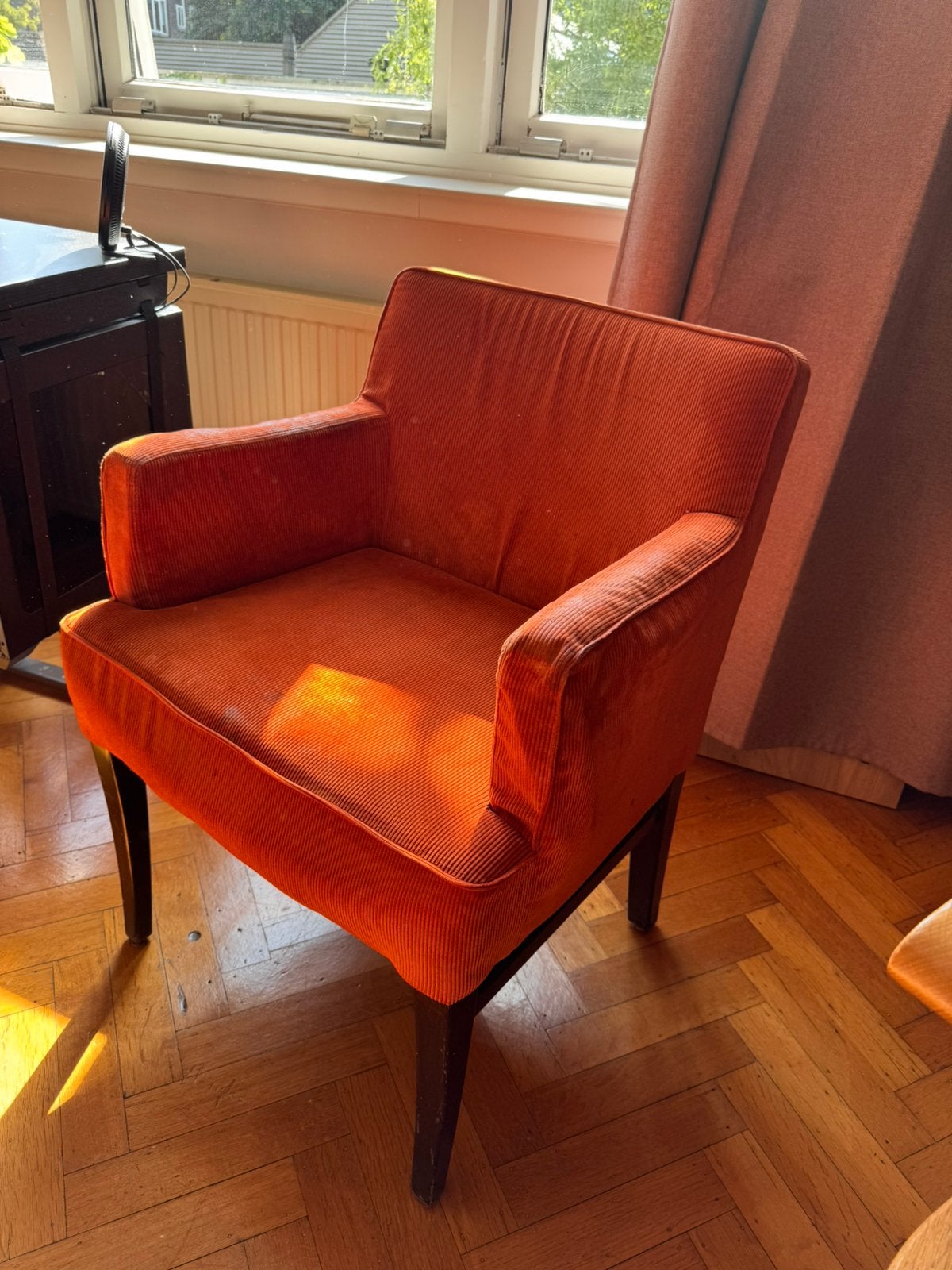 Oranje comfortabele stoel, Huis en Inrichting, Fauteuils, Ophalen, Gebruikt, Minder dan 75 cm, Stof