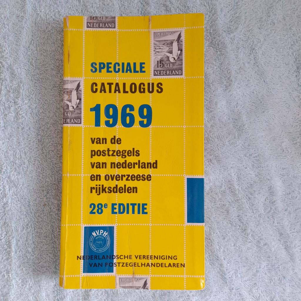 Speciale catalogus 1969 postzegels Nederland 28e editie, Boeken, Ophalen of Verzenden, Gelezen