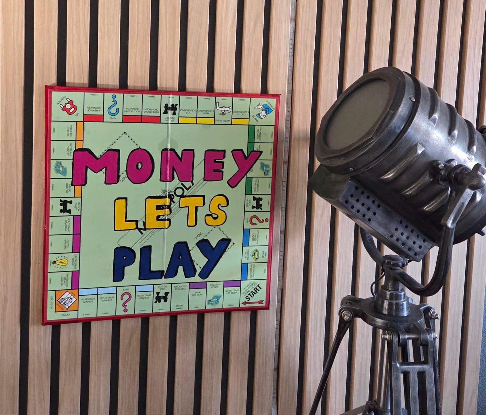 Monopoly 'Money Lets Play' Canvas Schilderij, Minder dan 50 cm, Ophalen of Verzenden, Zo goed als nieuw, Schilderij