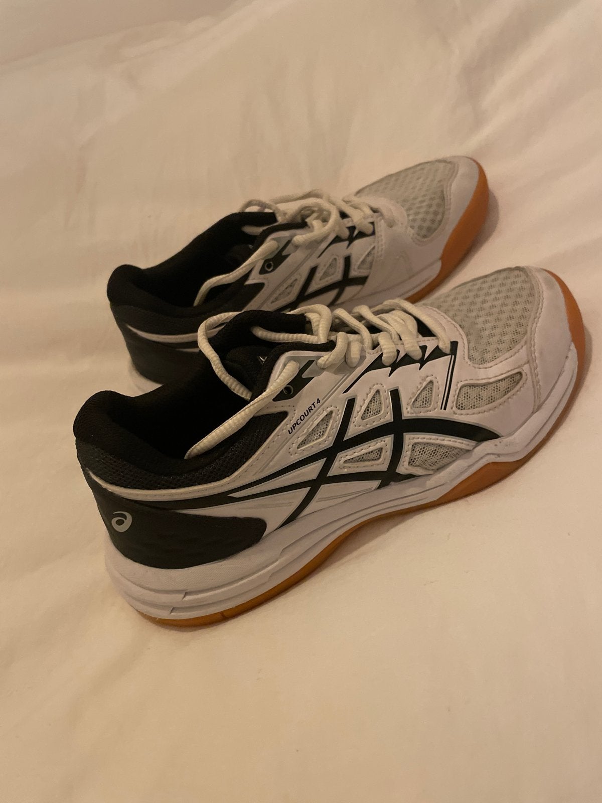 **** ASICS gymschoenen maat 35,5 ****, Ophalen of Verzenden, Zo goed als nieuw
