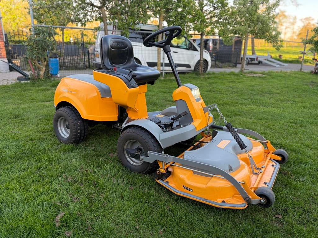 Stiga Park 620W frontmaaier zitmaaier, Tuin en Terras, Zitmaaiers, Zo goed als nieuw, Ophalen