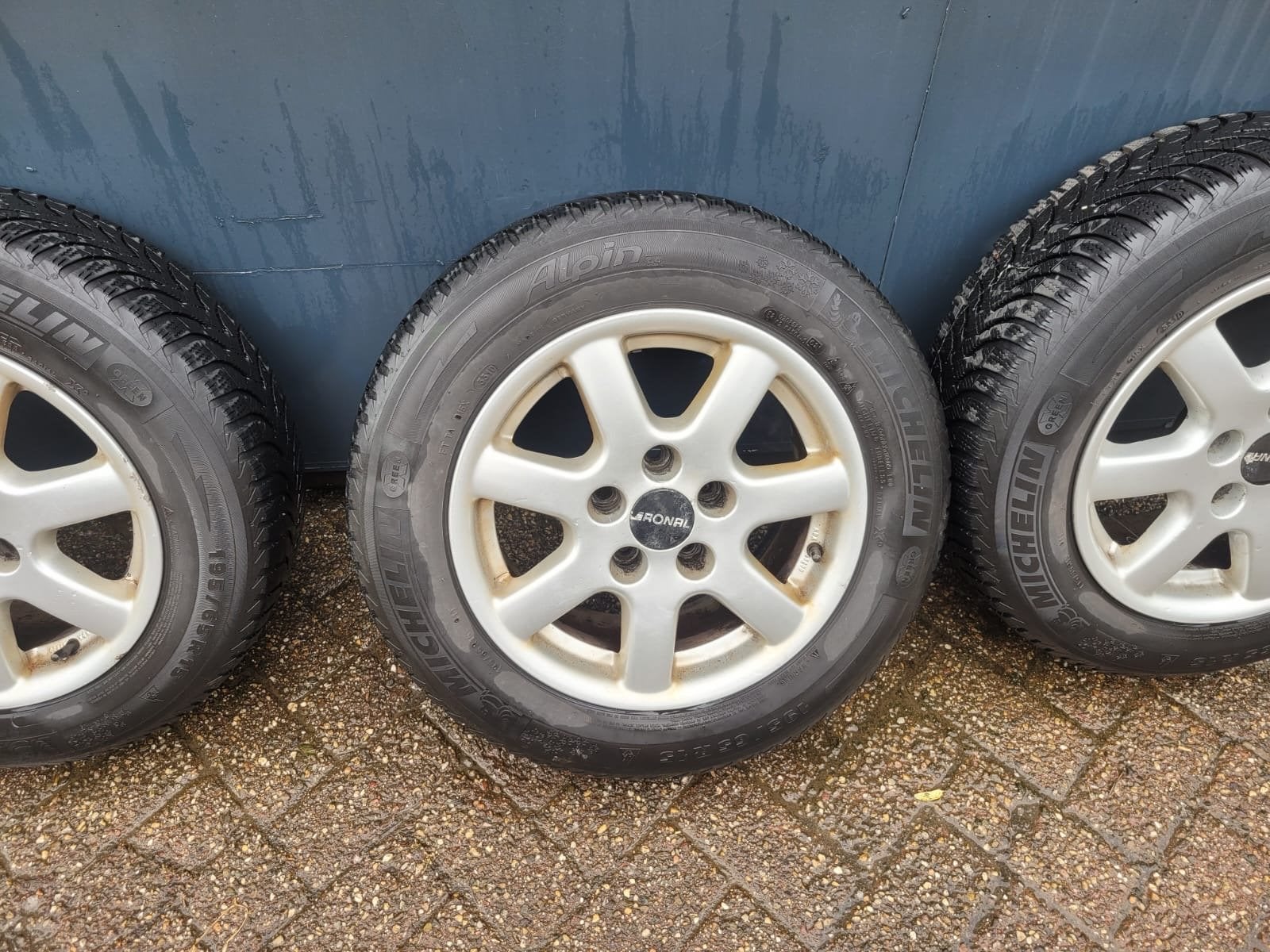 Volkswagen Caddy Velgen Set incl. Banden, Ophalen, 15 inch, Banden en Velgen, Winterbanden