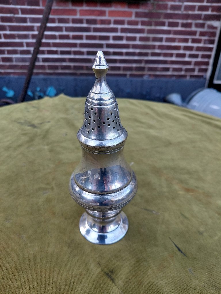 Verzilverde poedersuikerstrooier., Verzenden, Zilver